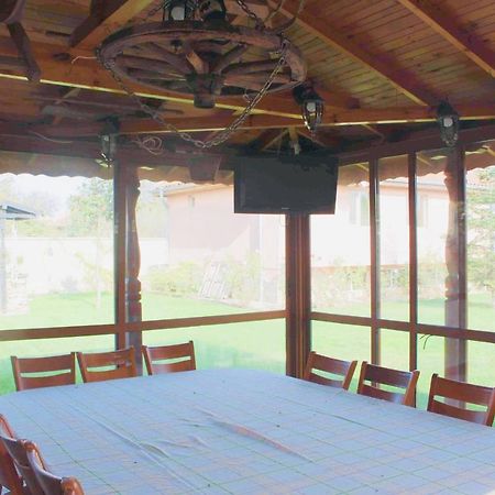 Ezerets Guest House Anita Exterior photo